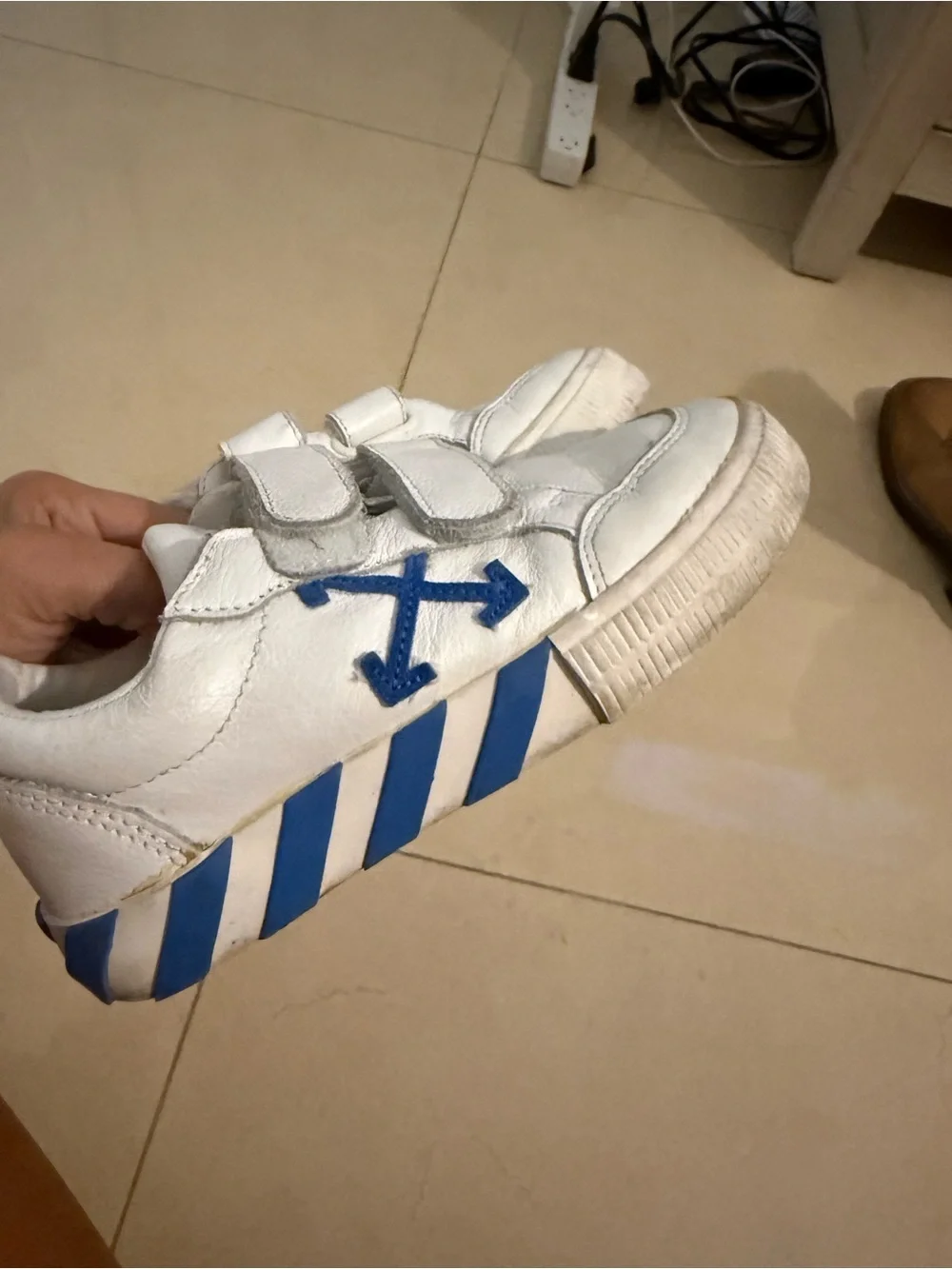 Off-White youth sneakers